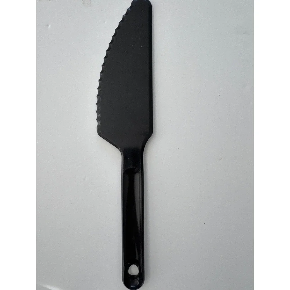 Tupperware Black Plastic Serrated Pie Cake Server Slicer Utensil 11 Inch